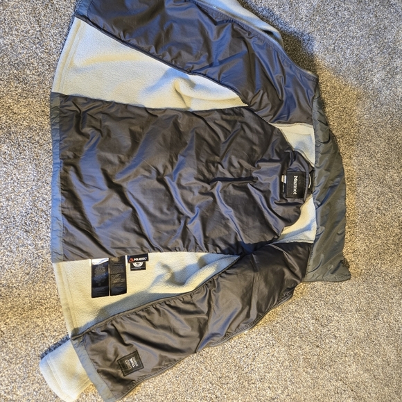 Marmot Gray Puffer Jacket with Chevron Quilting 700 Fill Down - Picture 7 of 8